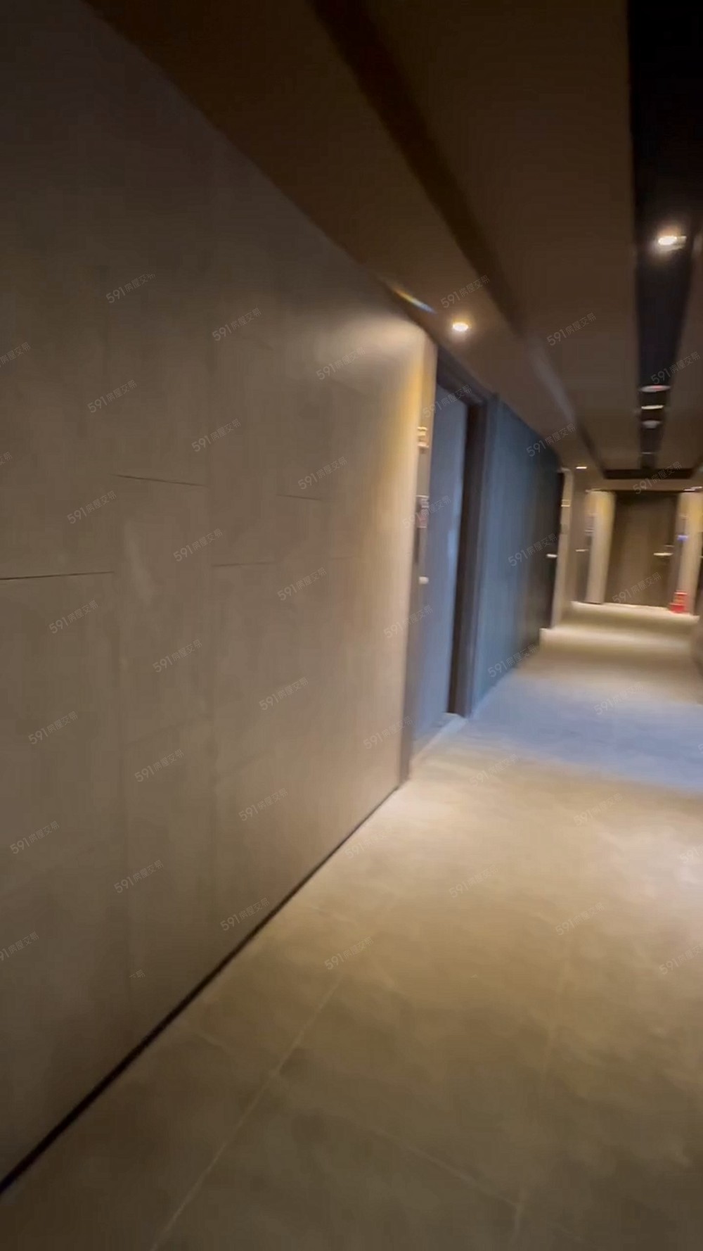 捷運A9<長耀初>三井商圈高樓景觀3房平車 - Image 1