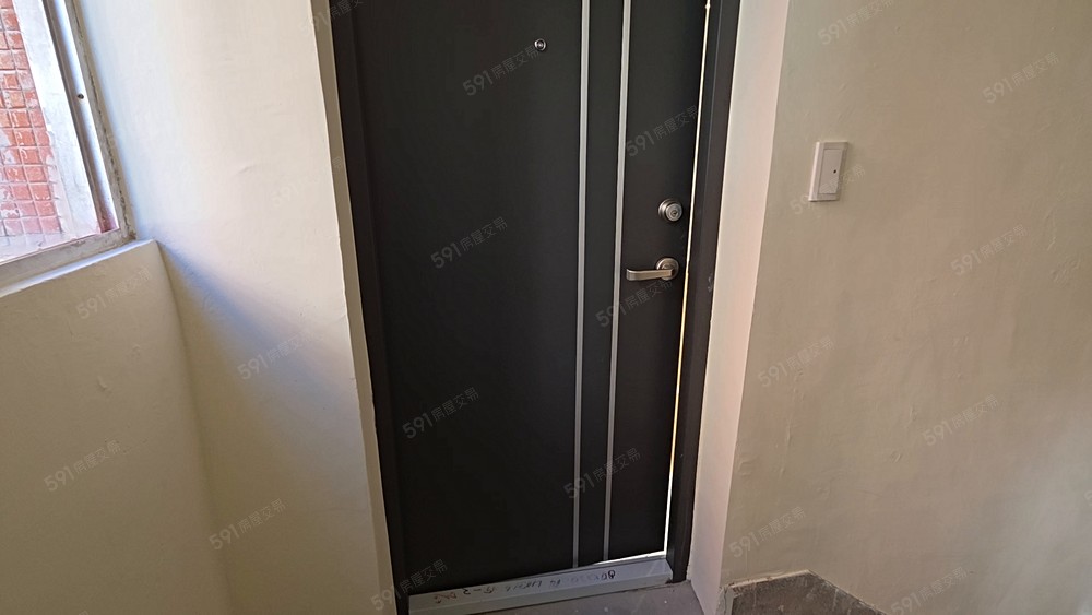 泰和公園美妝三房【住商江紀緯Steven】