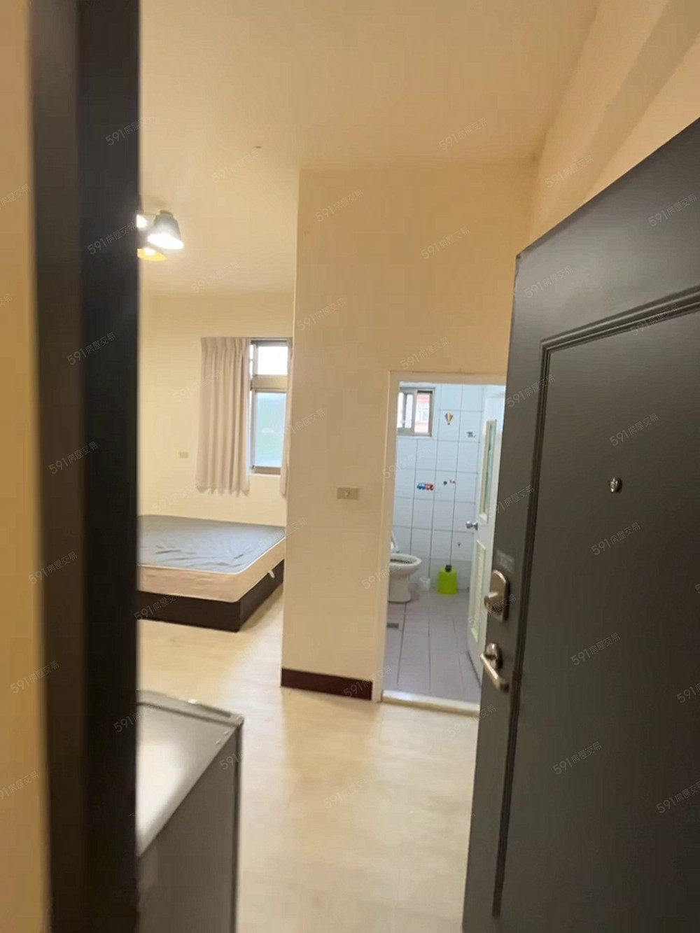 近中原夜市、附近機能方便｜代收垃圾 - Image 1