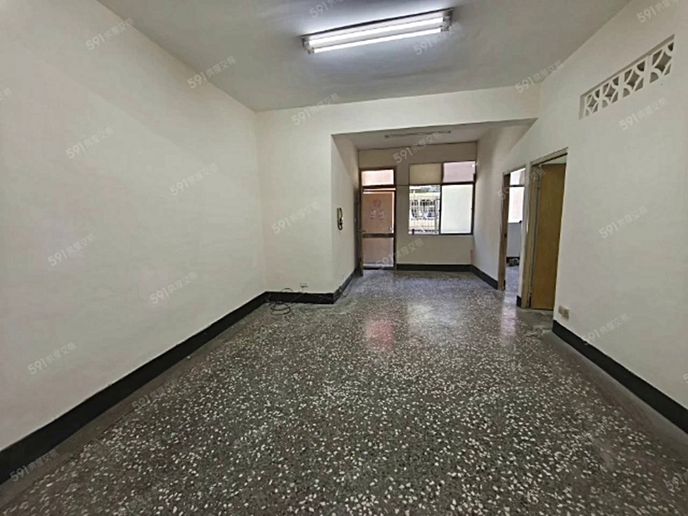 騎車5分鐘新埔站三房邊間❤採光❤大空間❤可租補 - Image 1