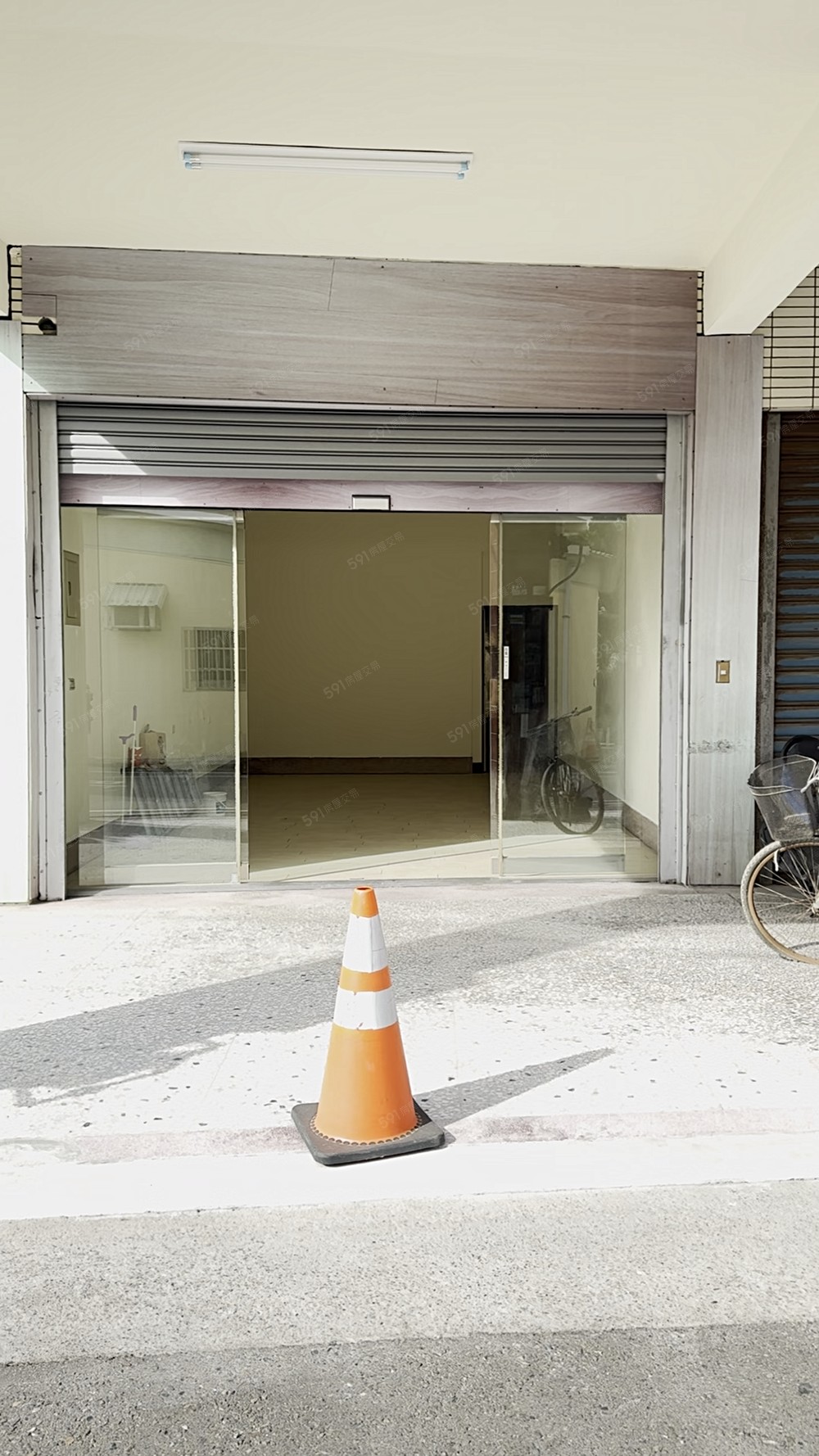 近溪湖國小、全國超市|新裝修透天厝|商辦公司|可租補 - Image 1