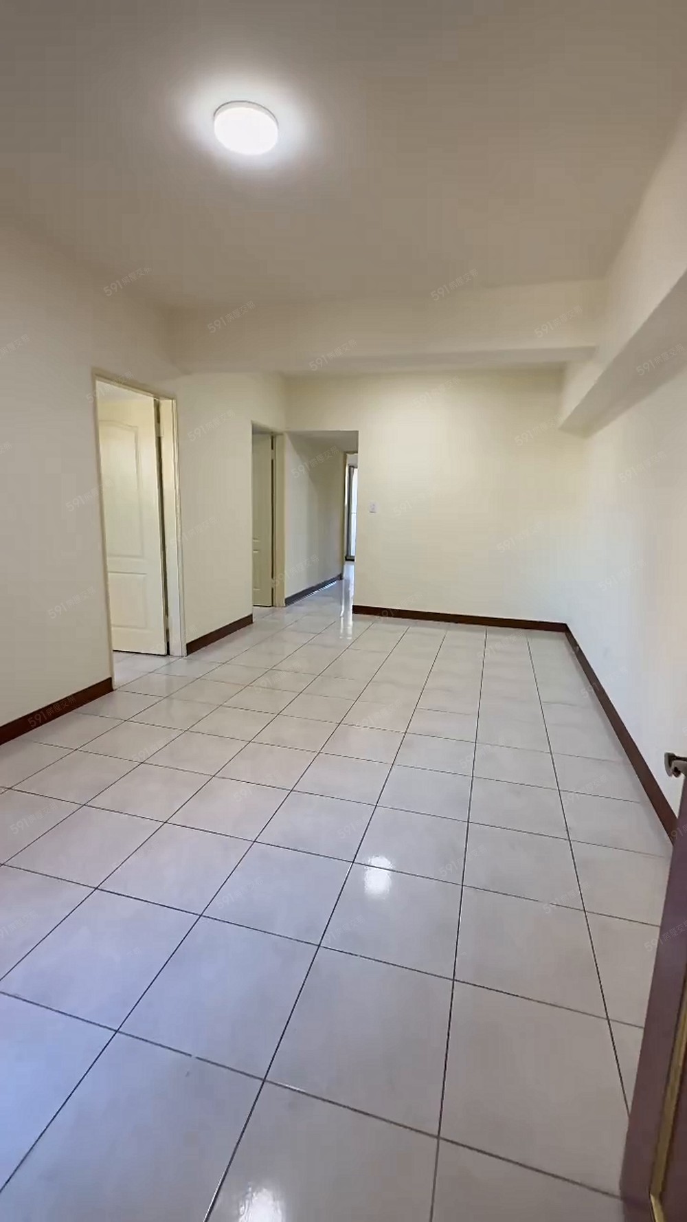 五期東興商圈首購次頂樓三房+車位捷運宅