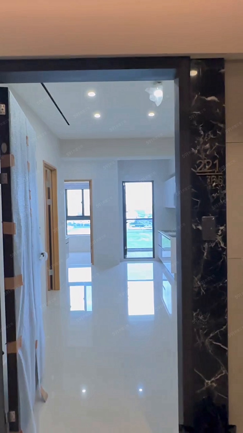 成棒棒球場-三富樂樂-2房平車-裸屋 - Image 1