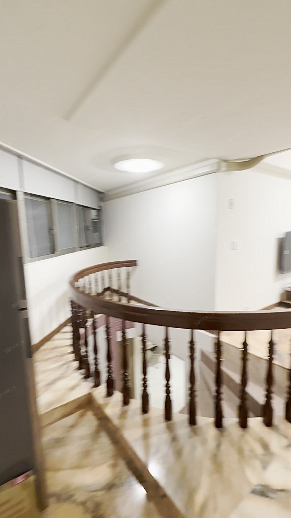 世貿🌟全新裝潢/租補稅/免爬高/大空間/傢俱齊全 - Image 1