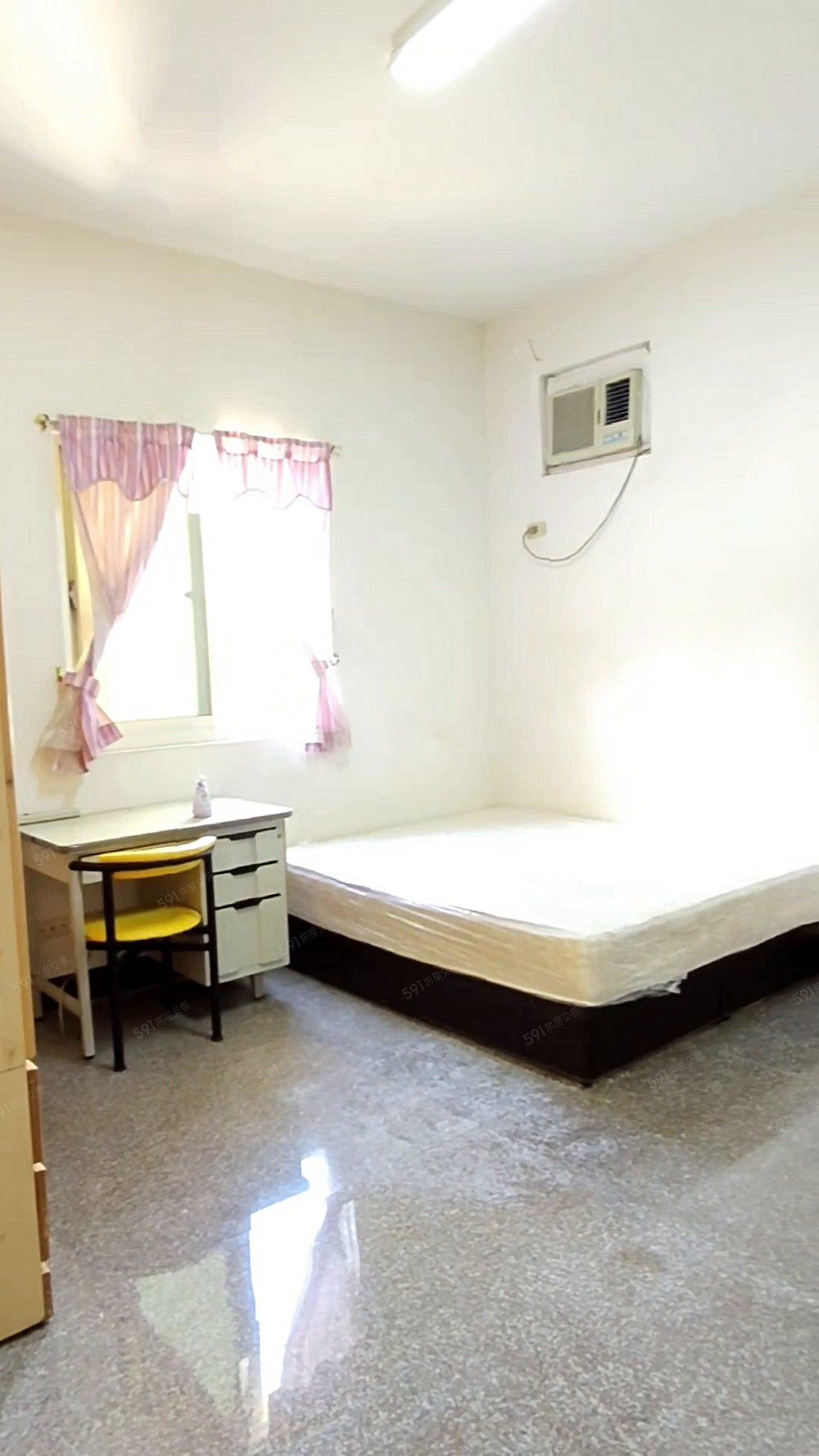 元培科大套房、附公共洗衣機、飲水機、近三姓橋車站 - Image 1