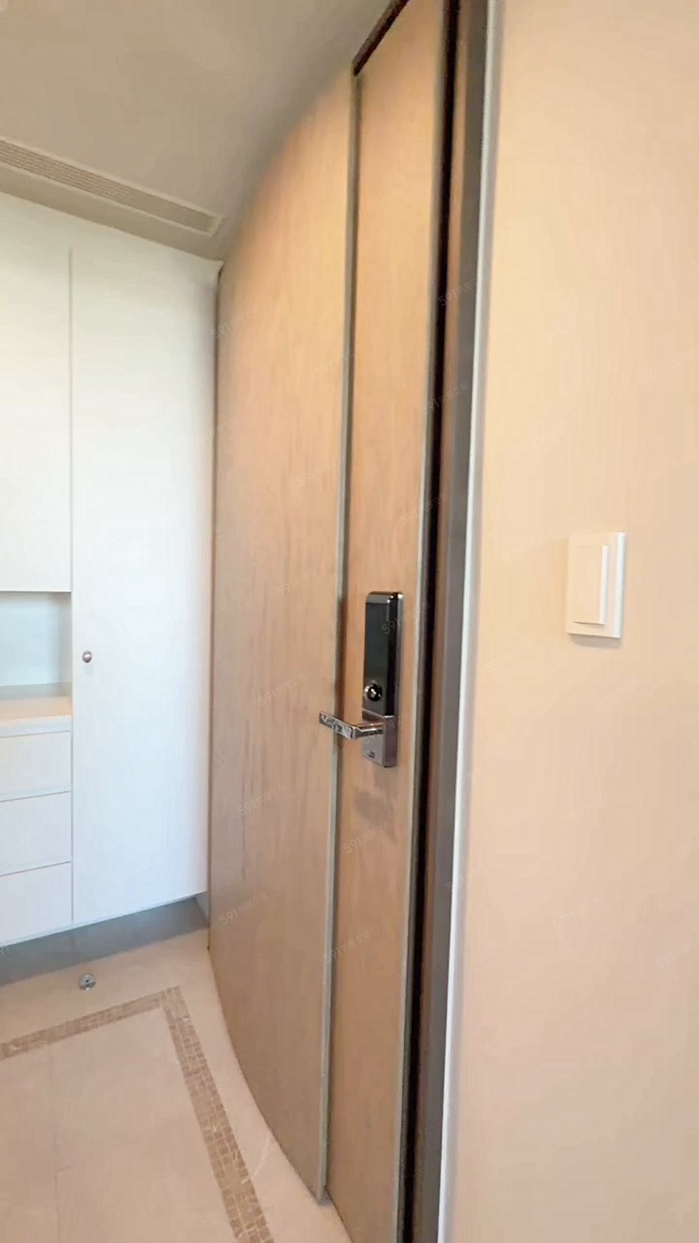 百萬裝潢高級社區✨可租補戶籍✨超大2+1房✨雙平車 - Image 1