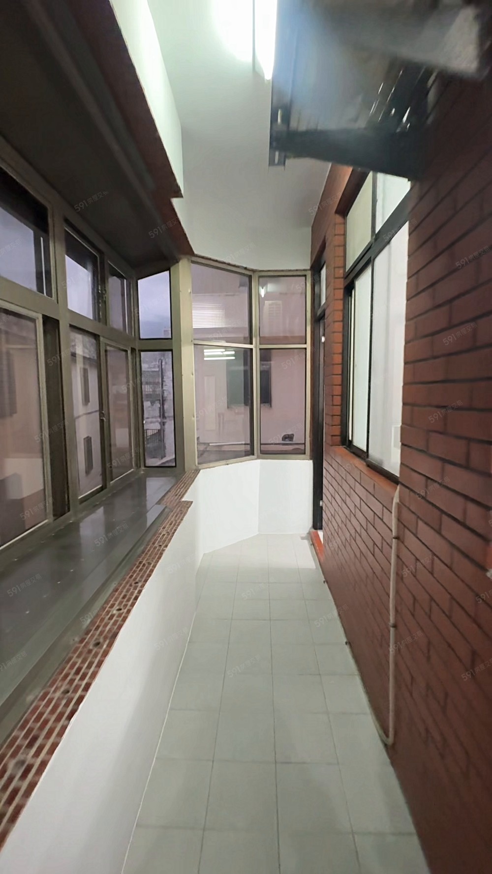 自租中山路公寓，有廚房，4陽台， - Image 1