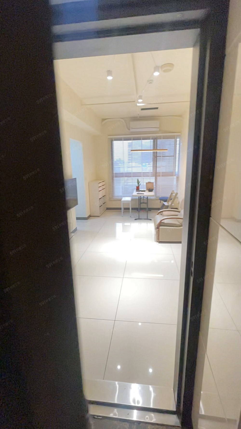 🔥台茂後花園🔥舒適大兩房💥含管理費~含傢俱全💥可租補 - Image 1