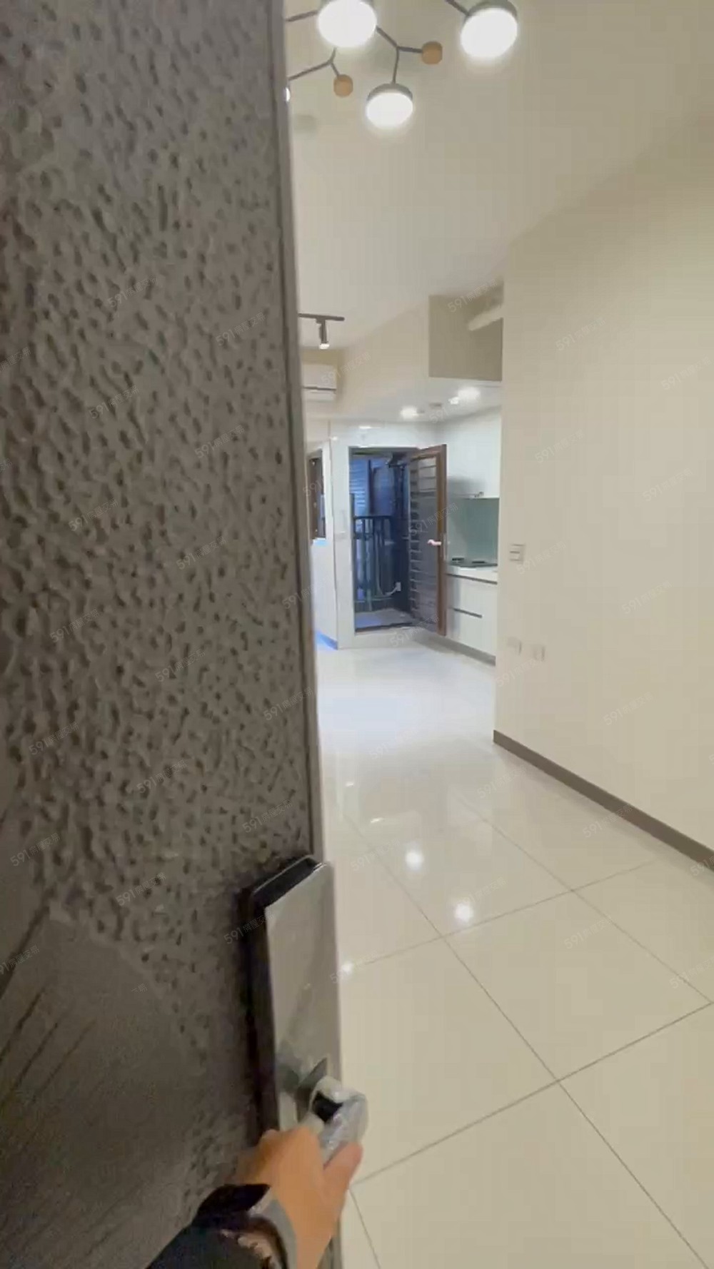 【新泰美】可租補拎包入住〃原三房改兩房車 - Image 1