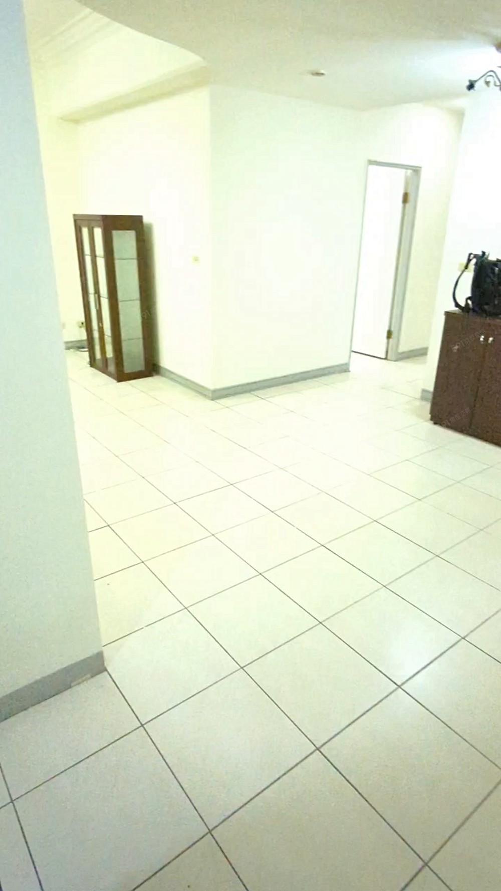 太陽村~電梯2樓,3房2廳2衛2陽台,可租補~可寵物 - Image 1