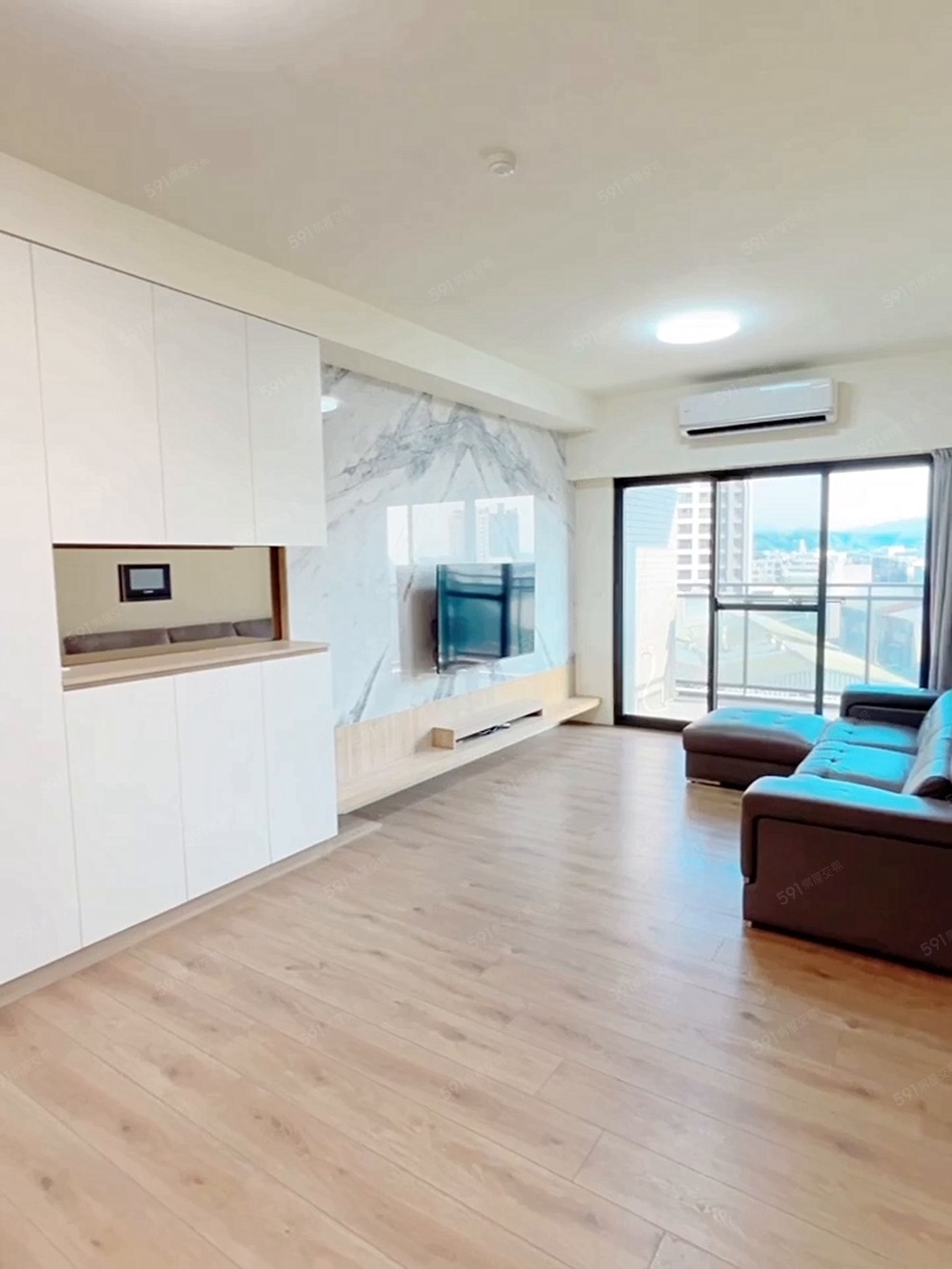 太原軍功東山💖可寵雙租補超美精裝三房含平車💖浴缸 - Image 1