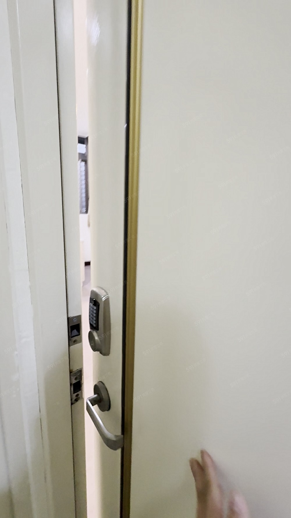 昆陽站,電梯套房,可炊獨洗,採光通風 - Image 1