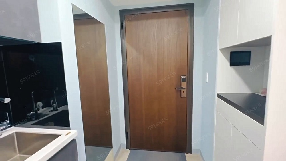 台北中正博愛特區,近西門町在中山堂正對面,鬧中取靜精品住宅. - Image 1