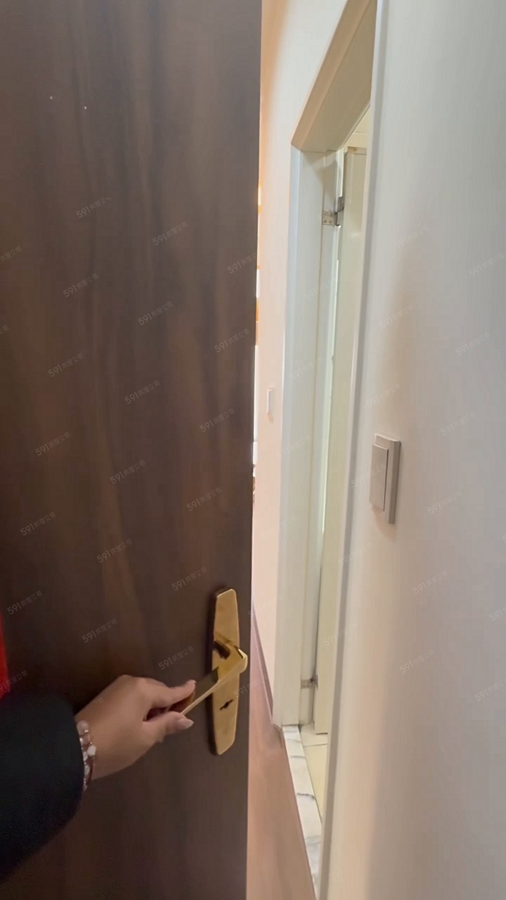 江子翠捷運1分鐘24H管理採光通風佳生活機能佳可寵 - Image 1