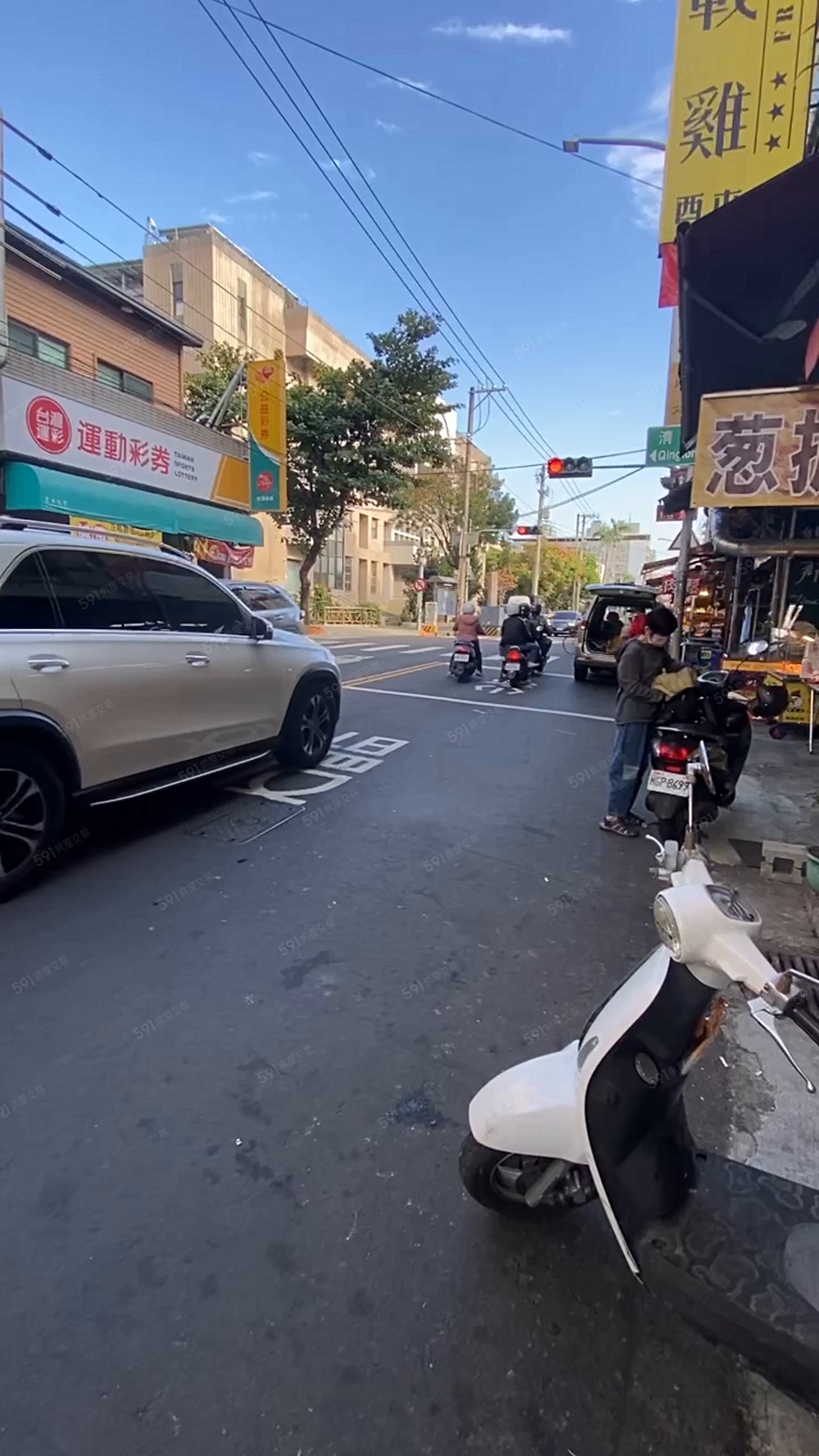 逢甲西屯市場國小旁/臨路透天爬梯3樓全新整修裝潢二房/可貓 - Image 1